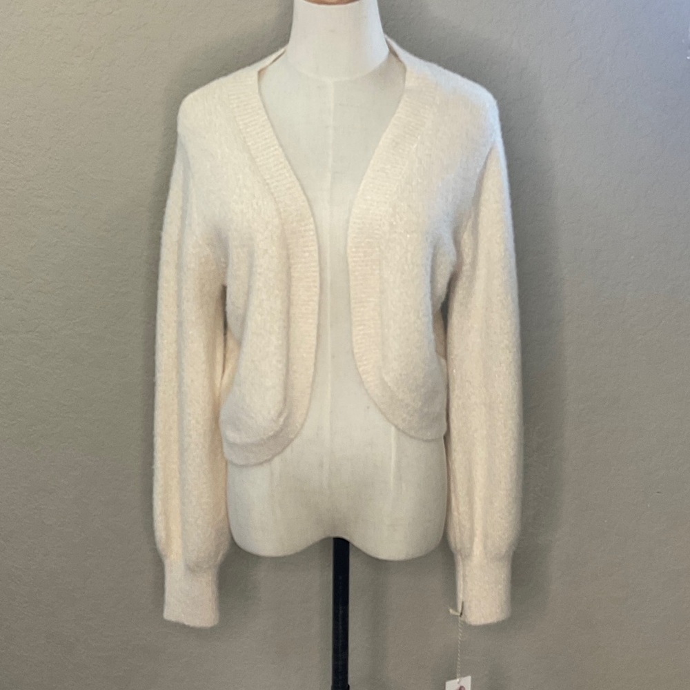 173 - Jessica Simpson NWT Cozy Cream and Gold Thread Women's Shrug, Size Medium